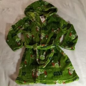 STAR WARS XS SIZE 4T BATHROBE NEW NO TAG SO COZY!!